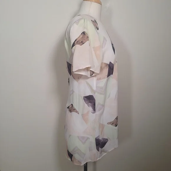 Aritzia Abstract Print Silk Low Key Hole Back Short Sleeve Hi/lo Tunic SZ S - Picture 3 of 8